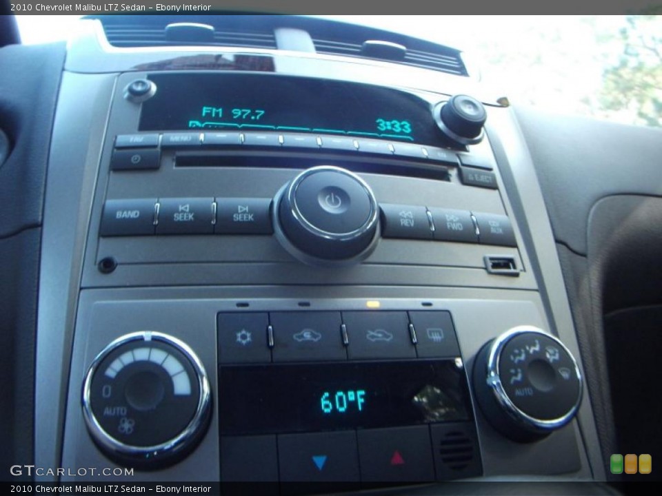 Ebony Interior Controls for the 2010 Chevrolet Malibu LTZ Sedan #38719295