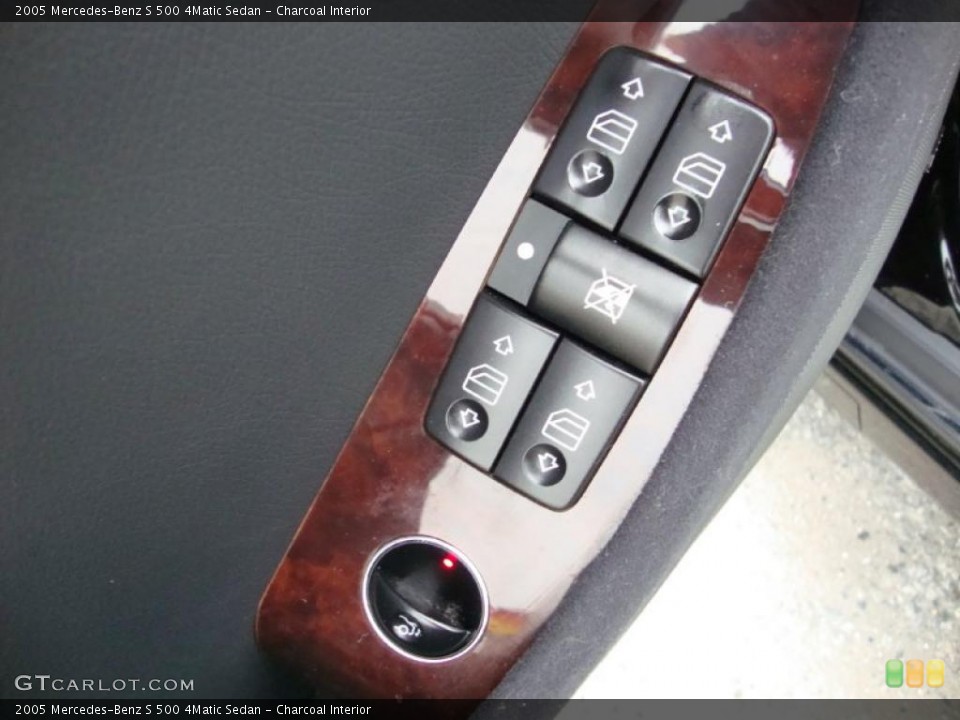 Charcoal Interior Controls for the 2005 Mercedes-Benz S 500 4Matic Sedan #38722747