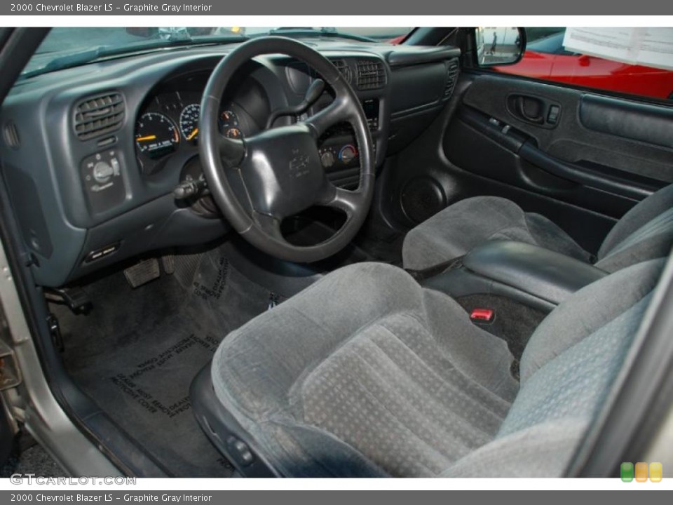 Graphite Gray Interior Photo for the 2000 Chevrolet Blazer LS #38722868