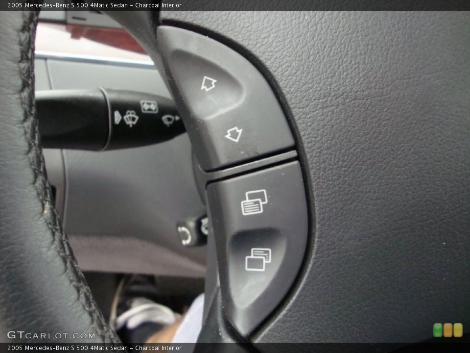 Charcoal Interior Controls for the 2005 Mercedes-Benz S 500 4Matic Sedan #38723335