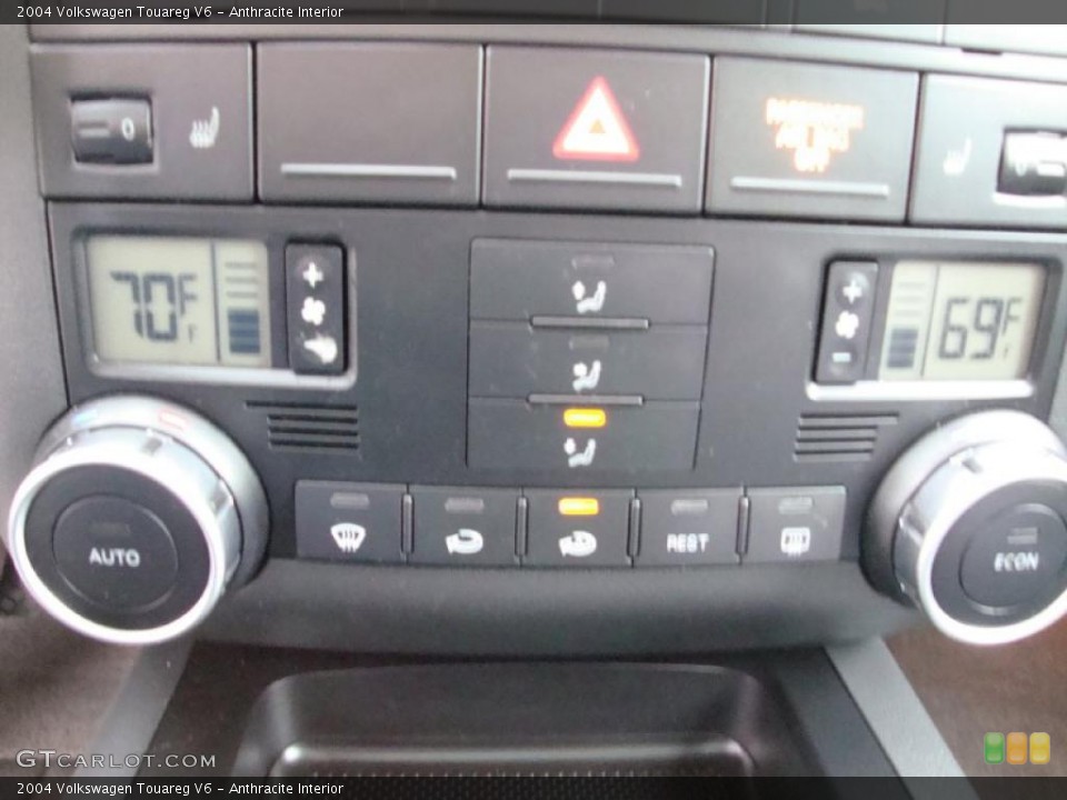 Anthracite Interior Controls for the 2004 Volkswagen Touareg V6 #38724075