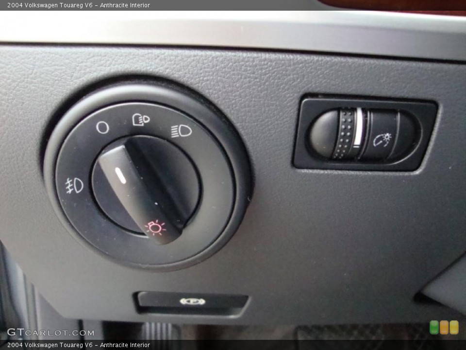 Anthracite Interior Controls for the 2004 Volkswagen Touareg V6 #38724199
