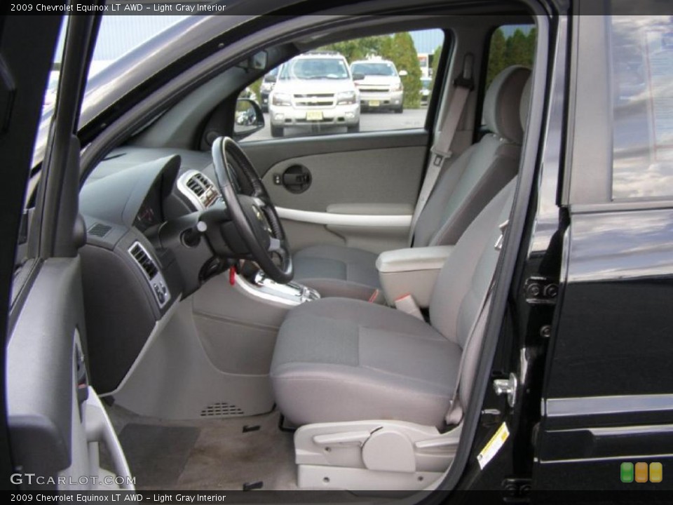 Light Gray Interior Photo for the 2009 Chevrolet Equinox LT AWD #38724335