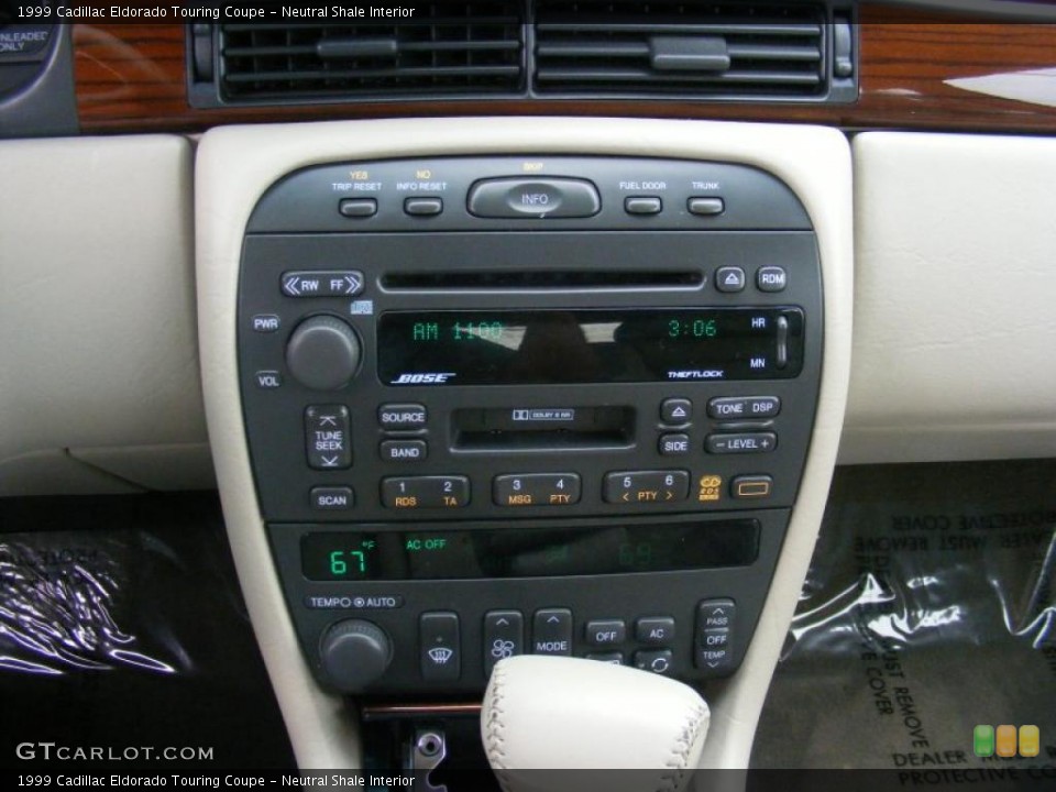Neutral Shale Interior Controls for the 1999 Cadillac Eldorado Touring Coupe #38730387