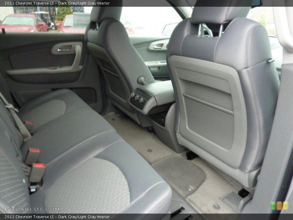 Dark Gray/Light Gray Interior Photo for the 2011 Chevrolet Traverse LS #38730575