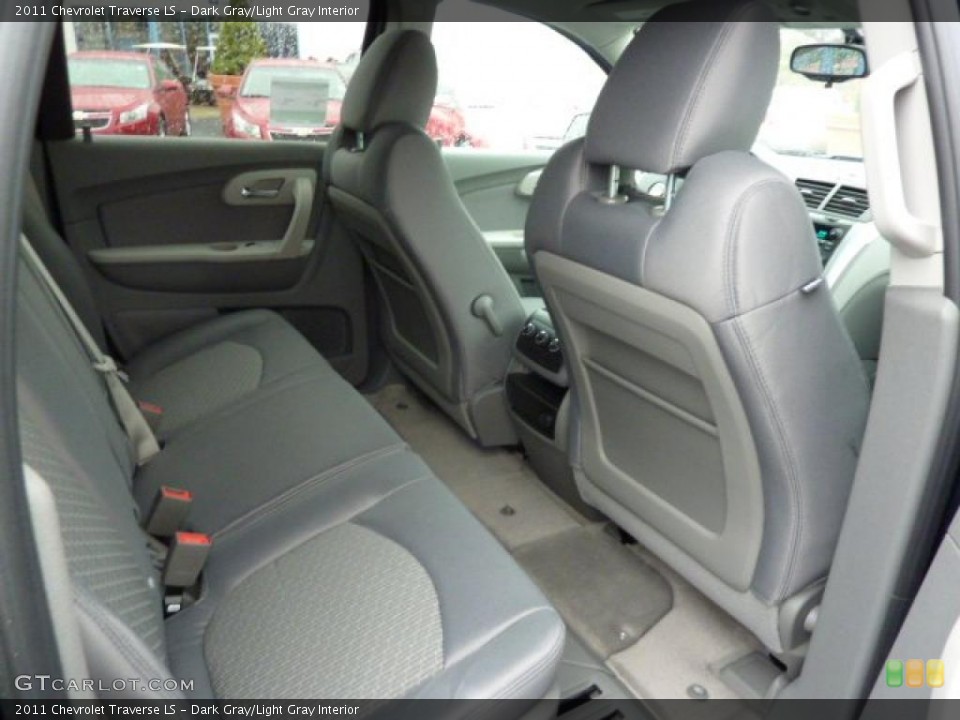 Dark Gray/Light Gray Interior Photo for the 2011 Chevrolet Traverse LS #38731219
