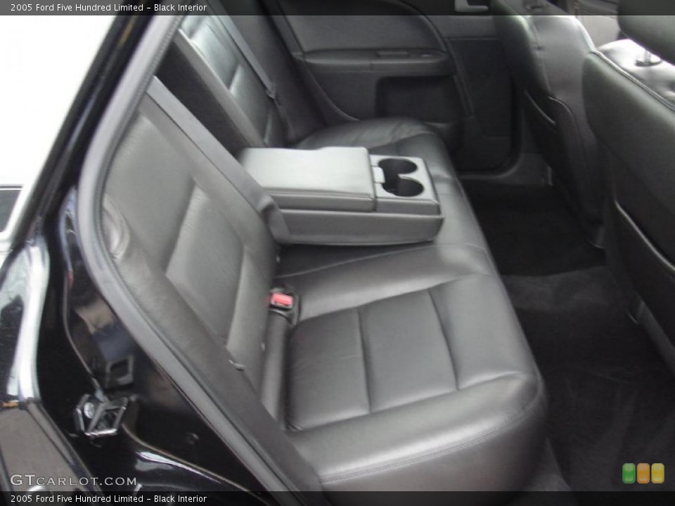 Black Interior Photo for the 2005 Ford Five Hundred Limited #38733224