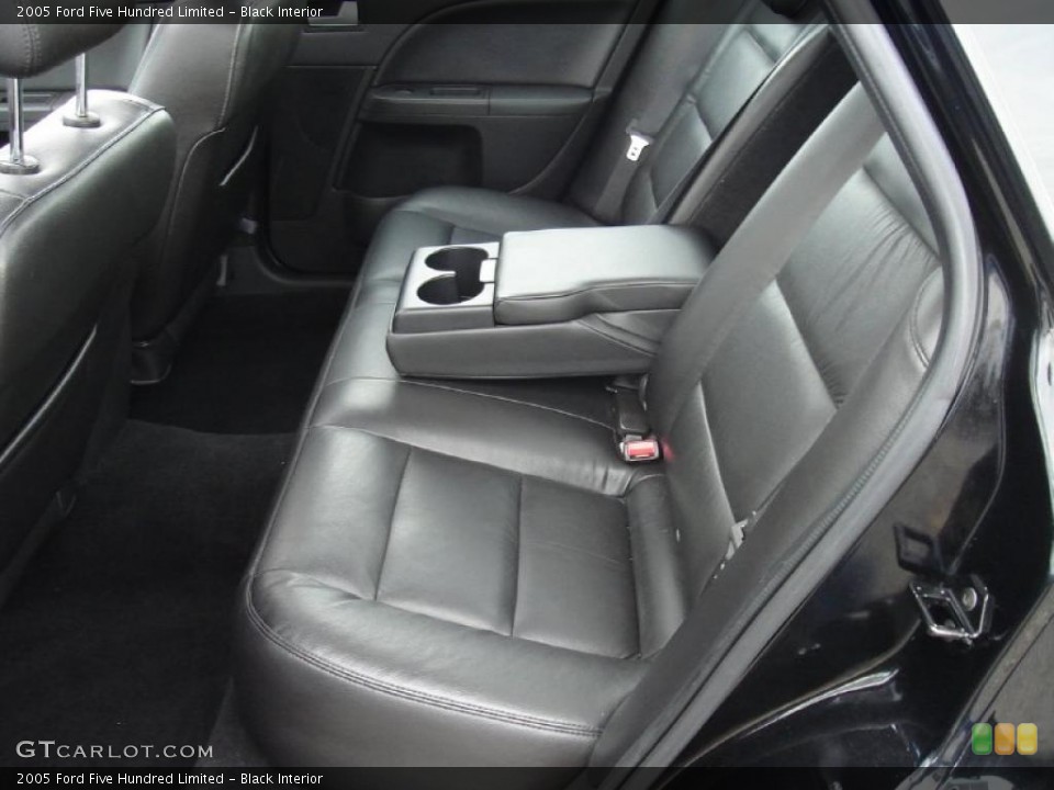 Black Interior Photo for the 2005 Ford Five Hundred Limited #38733256