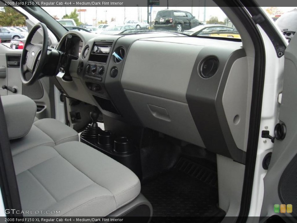 Medium/Dark Flint Interior Photo for the 2008 Ford F150 XL Regular Cab 4x4 #38735732