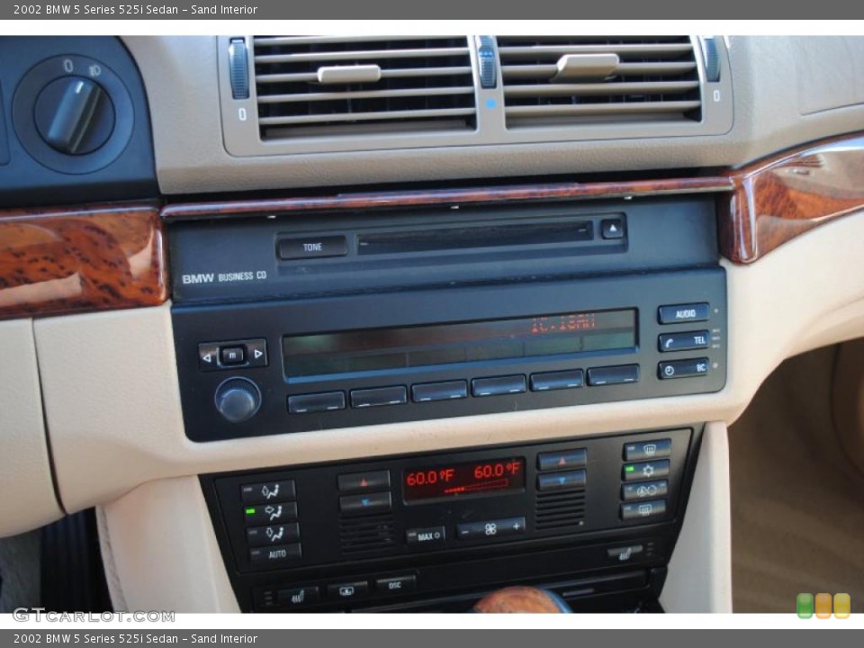 Sand Interior Controls for the 2002 BMW 5 Series 525i Sedan #38740068