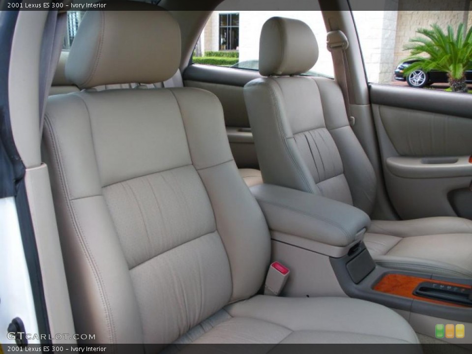Ivory Interior Photo for the 2001 Lexus ES 300 #38742060