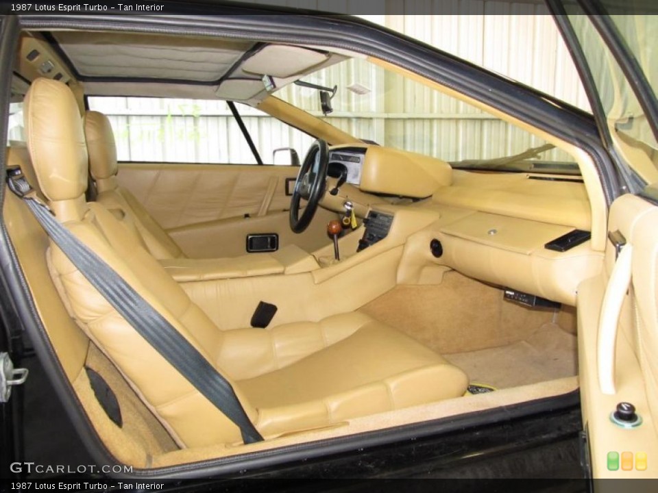 Tan Interior Photo for the 1987 Lotus Esprit Turbo #38742308