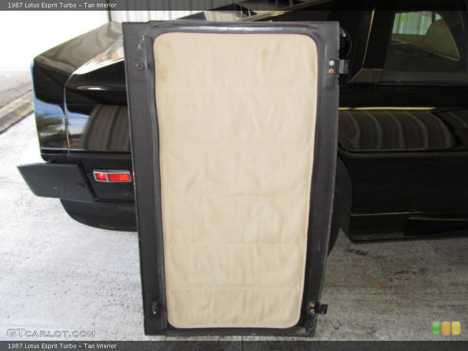 Tan Interior Sunroof for the 1987 Lotus Esprit Turbo #38742472