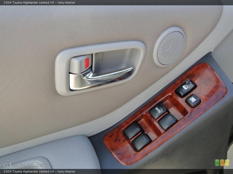 Ivory Interior Controls for the 2004 Toyota Highlander Limited V6 #38742648