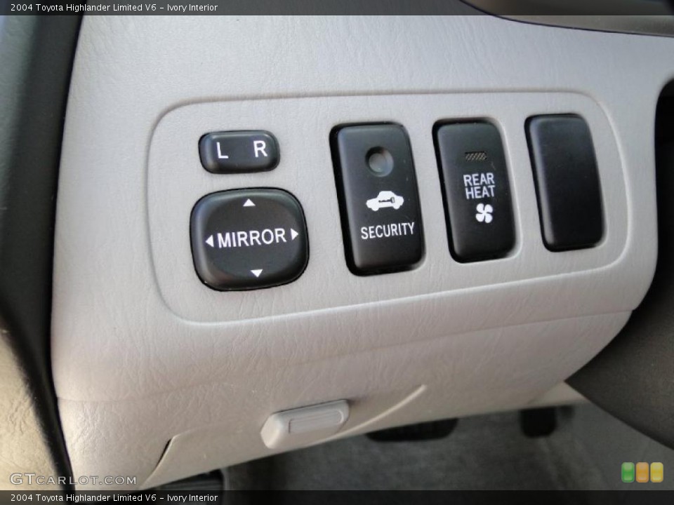 Ivory Interior Controls for the 2004 Toyota Highlander Limited V6 #38742692