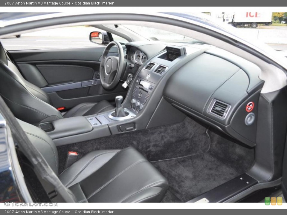 Obsidian Black Interior Dashboard for the 2007 Aston Martin V8 Vantage Coupe #38751520