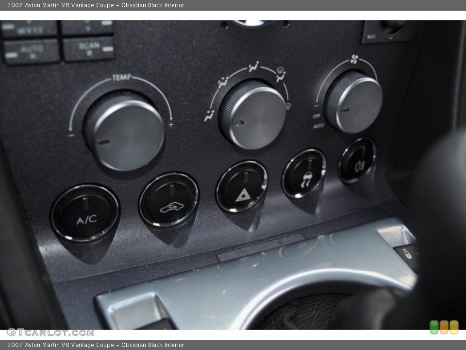 Obsidian Black Interior Controls for the 2007 Aston Martin V8 Vantage Coupe #38751656