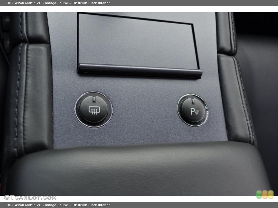Obsidian Black Interior Controls for the 2007 Aston Martin V8 Vantage Coupe #38751676