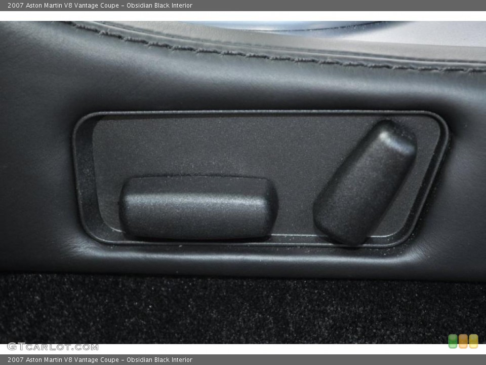 Obsidian Black Interior Controls for the 2007 Aston Martin V8 Vantage Coupe #38751696