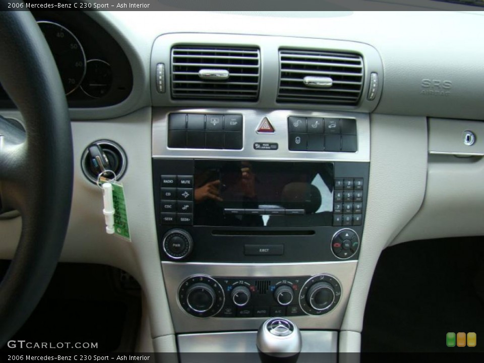 Ash Interior Controls for the 2006 Mercedes-Benz C 230 Sport #38752304
