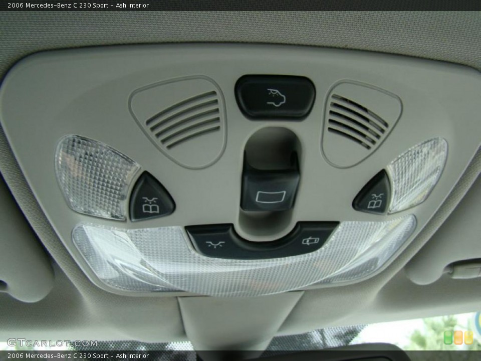 Ash Interior Controls for the 2006 Mercedes-Benz C 230 Sport #38752376