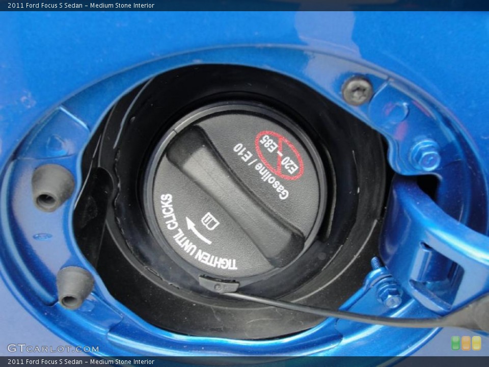Medium Stone Interior Controls for the 2011 Ford Focus S Sedan #38754436