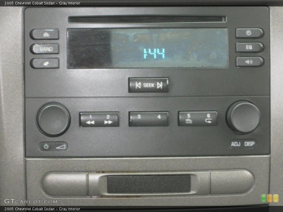 Gray Interior Controls for the 2005 Chevrolet Cobalt Sedan #38756036