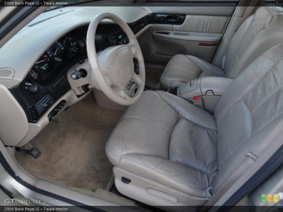 Taupe Interior Photo for the 2000 Buick Regal LS #38756148