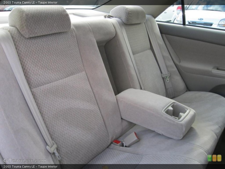 Taupe Interior Photo for the 2003 Toyota Camry LE #38756420