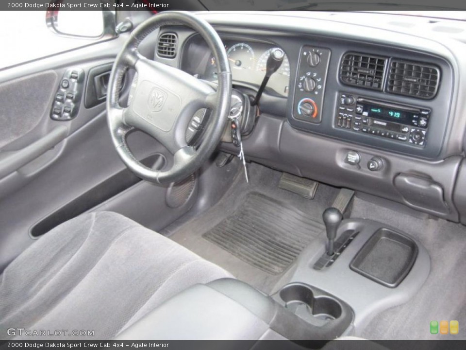 Agate Interior Dashboard for the 2000 Dodge Dakota Sport Crew Cab 4x4 #38774375