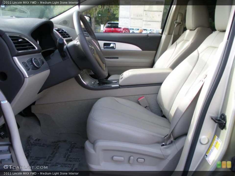 Medium Light Stone Interior Photo for the 2011 Lincoln MKX FWD #38776255