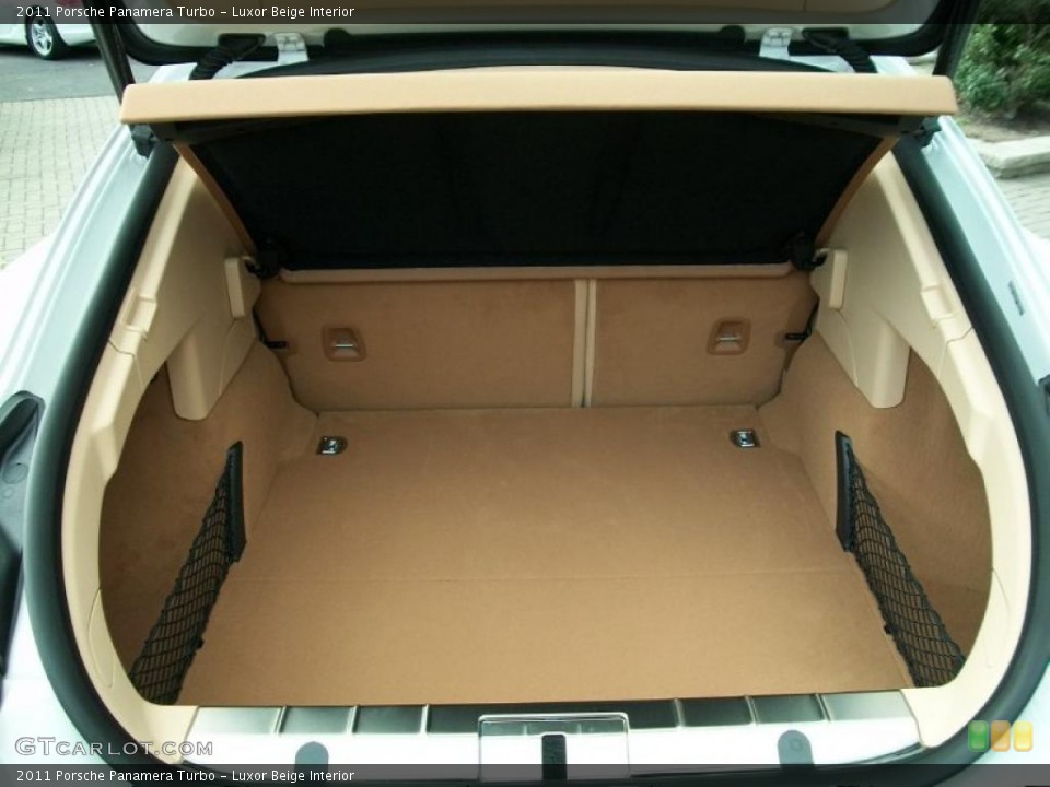 Luxor Beige Interior Trunk for the 2011 Porsche Panamera Turbo #38778944