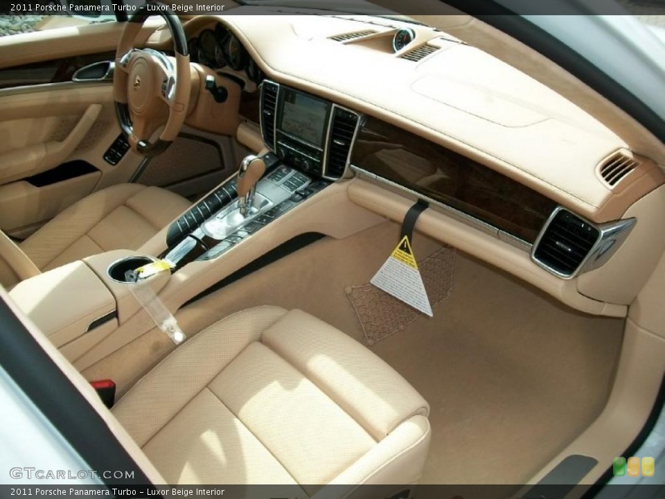 Luxor Beige Interior Dashboard for the 2011 Porsche Panamera Turbo #38778986
