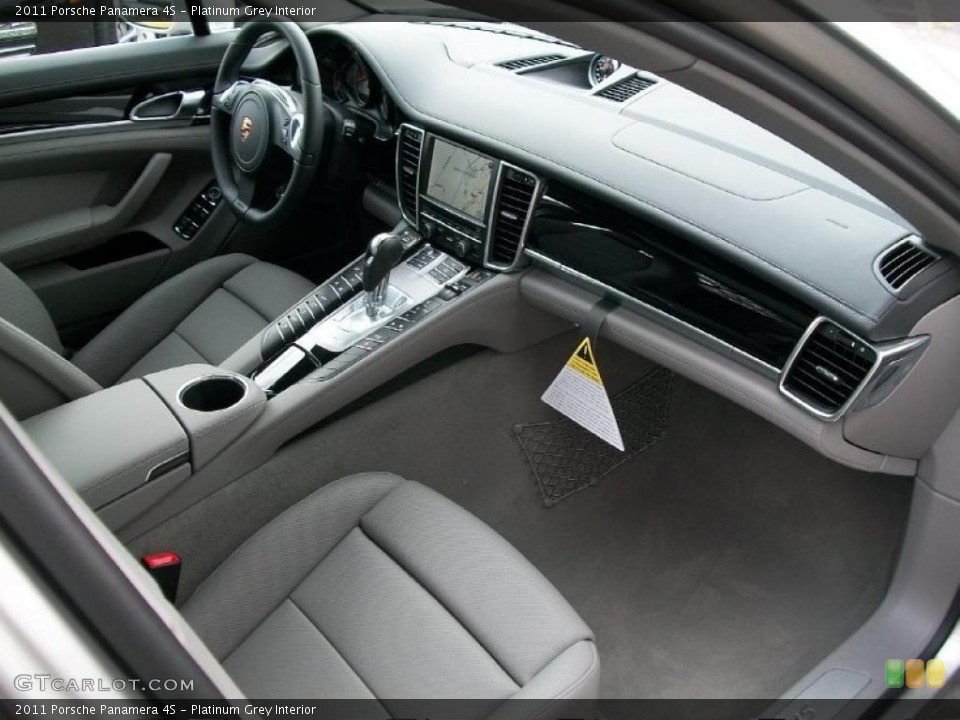 Platinum Grey Interior Dashboard for the 2011 Porsche Panamera 4S #38780116