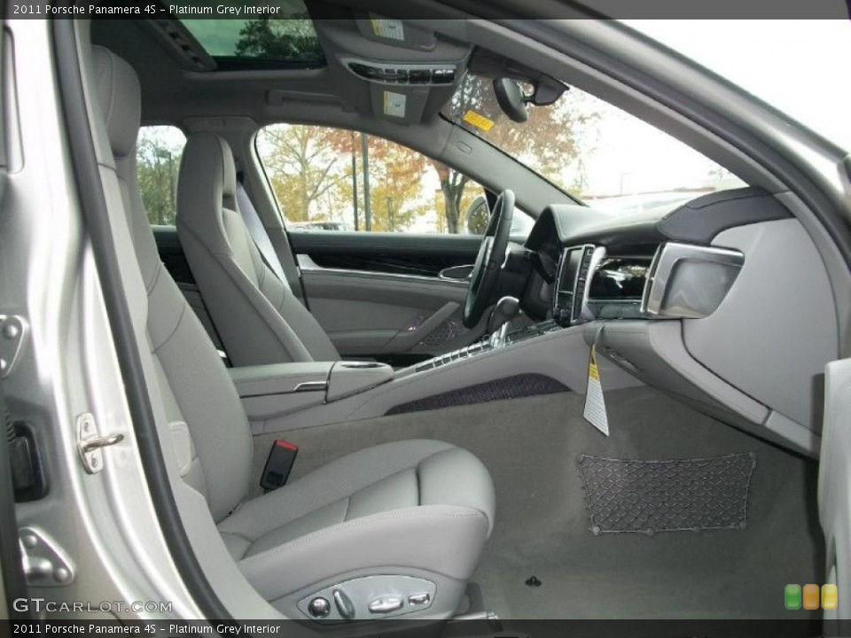 Platinum Grey Interior Photo for the 2011 Porsche Panamera 4S #38780144