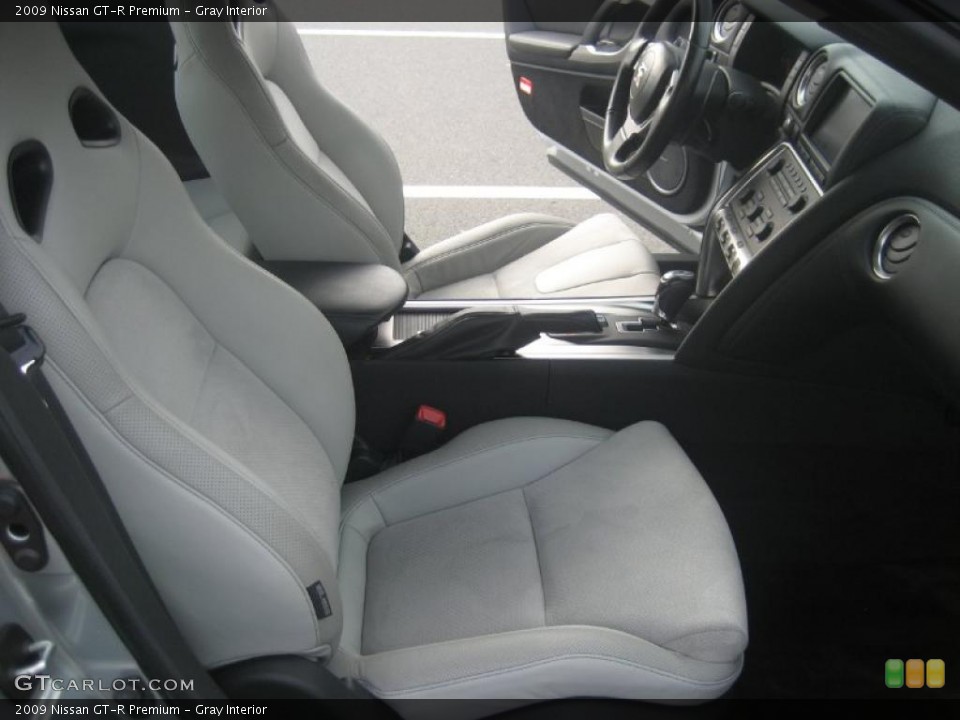 Gray Interior Photo for the 2009 Nissan GT-R Premium #38781994