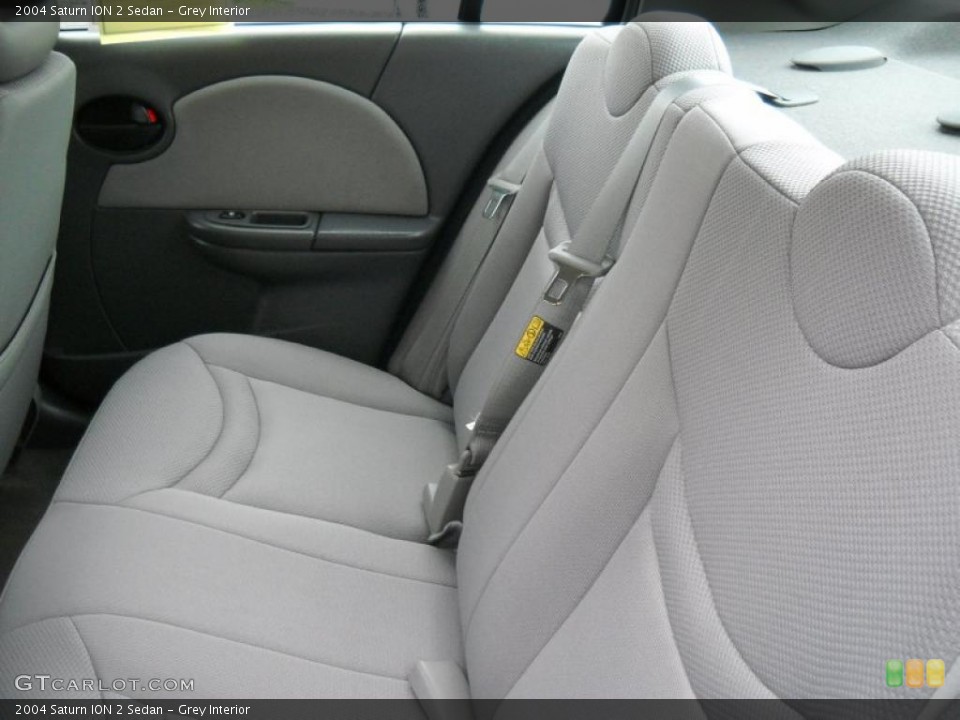 Grey Interior Photo for the 2004 Saturn ION 2 Sedan #38784897