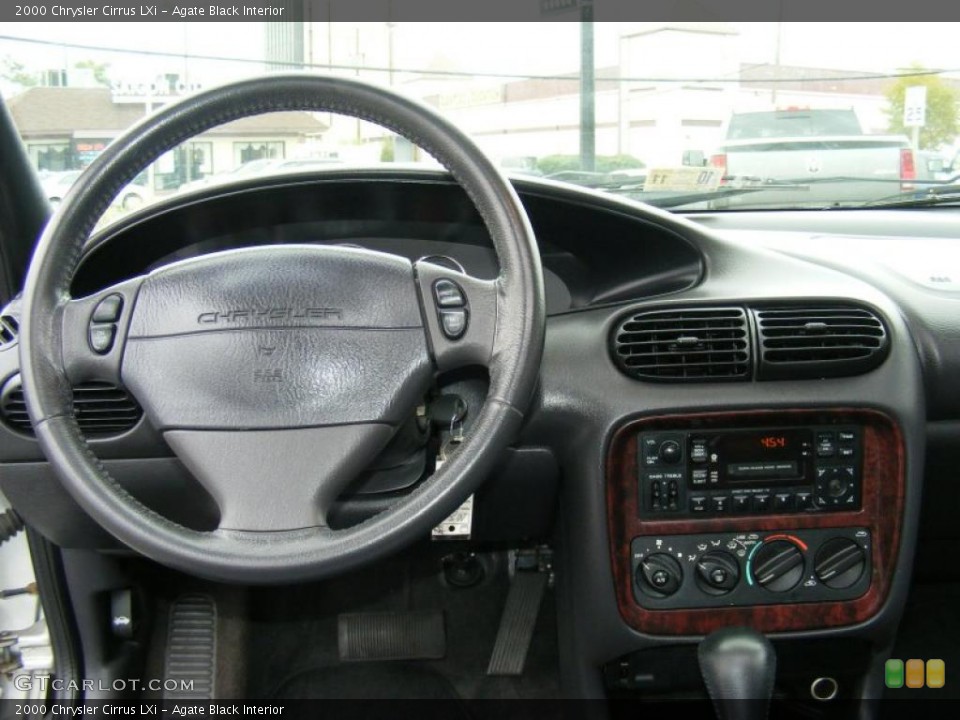 Agate Black Interior Dashboard for the 2000 Chrysler Cirrus LXi #38784921