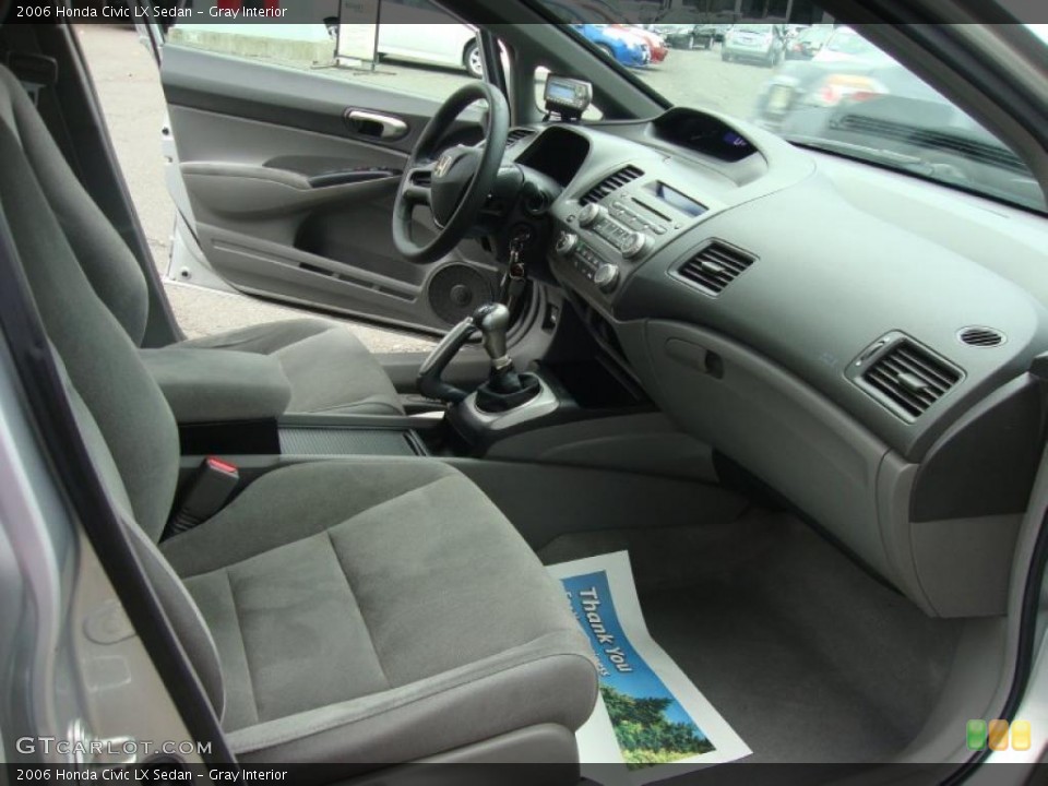 Gray Interior Photo for the 2006 Honda Civic LX Sedan #38786738