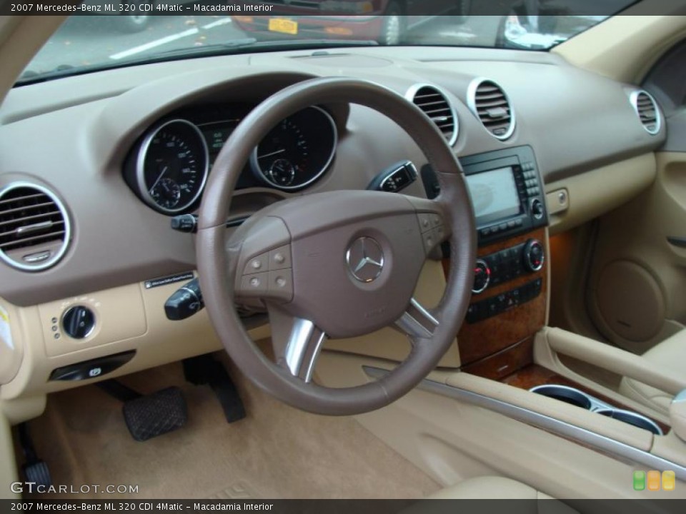 Macadamia 2007 Mercedes-Benz ML Interiors