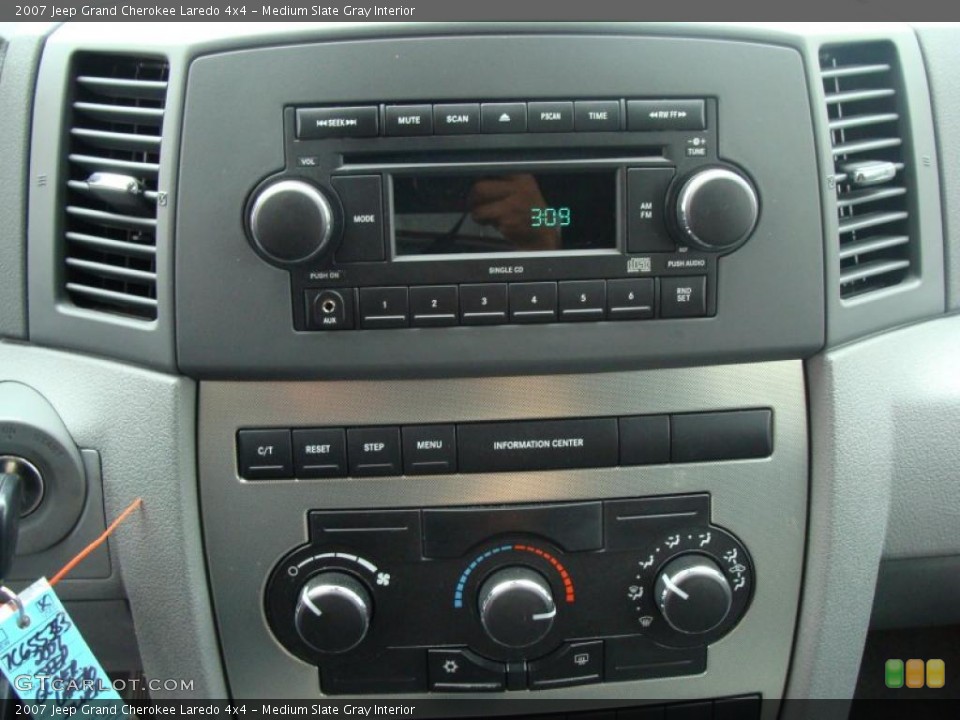 Medium Slate Gray Interior Controls for the 2007 Jeep Grand Cherokee Laredo 4x4 #38788778