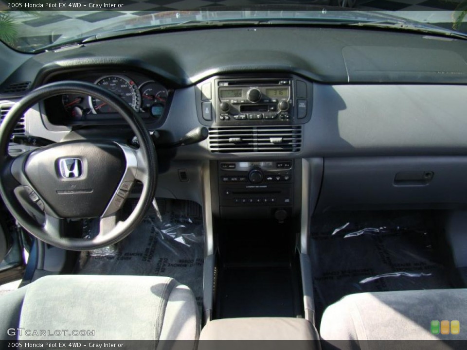 Gray Interior Dashboard for the 2005 Honda Pilot EX 4WD #38802744