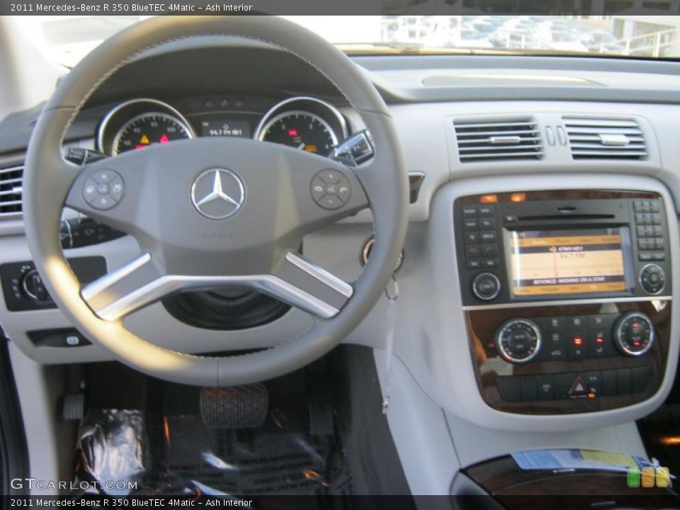 Ash Interior Dashboard for the 2011 Mercedes-Benz R 350 BlueTEC 4Matic #38805472