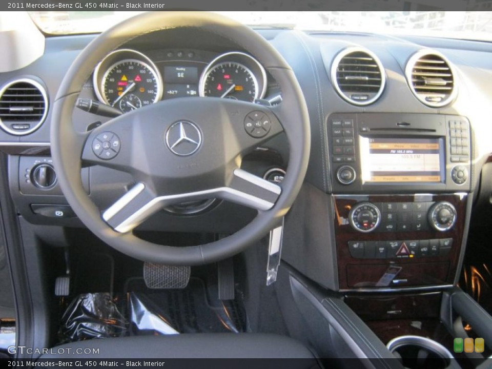 Black Interior Dashboard for the 2011 Mercedes-Benz GL 450 4Matic #38807032