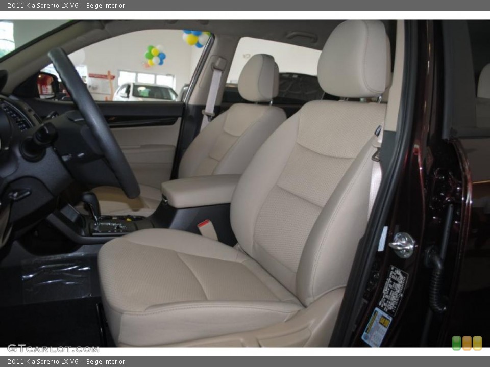 Beige Interior Photo for the 2011 Kia Sorento LX V6 #38813836