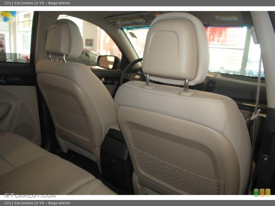 Beige Interior Photo for the 2011 Kia Sorento LX V6 #38813964