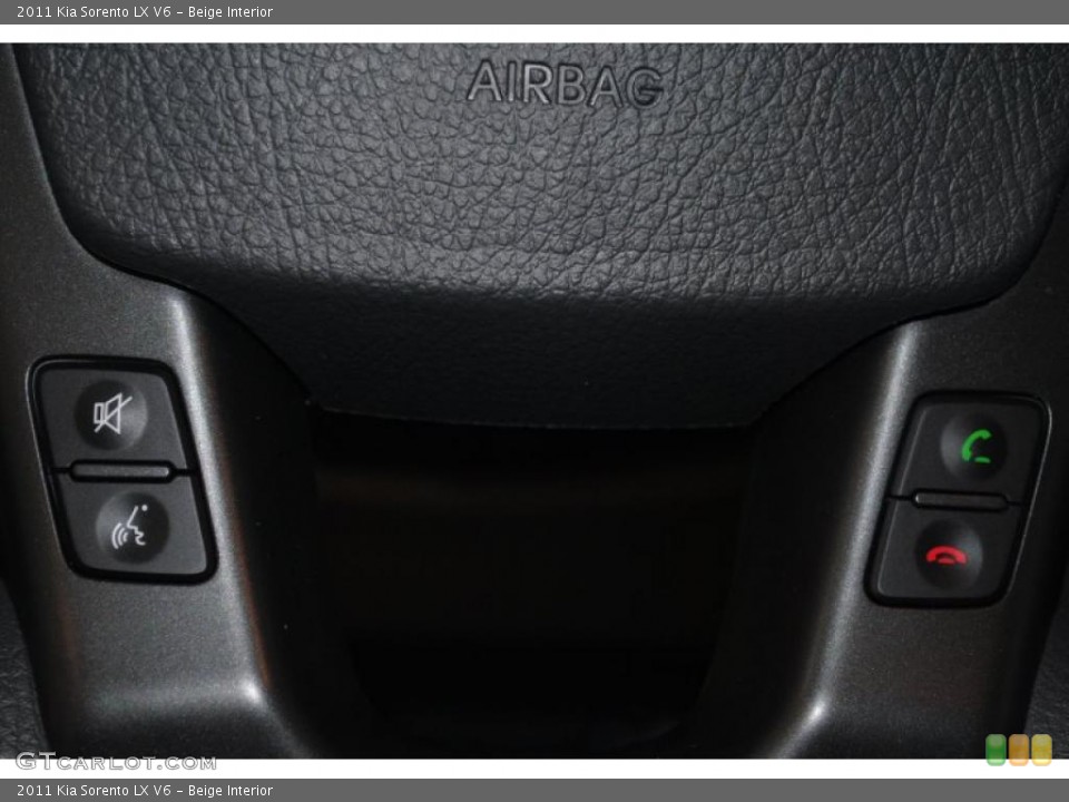 Beige Interior Controls for the 2011 Kia Sorento LX V6 #38814084
