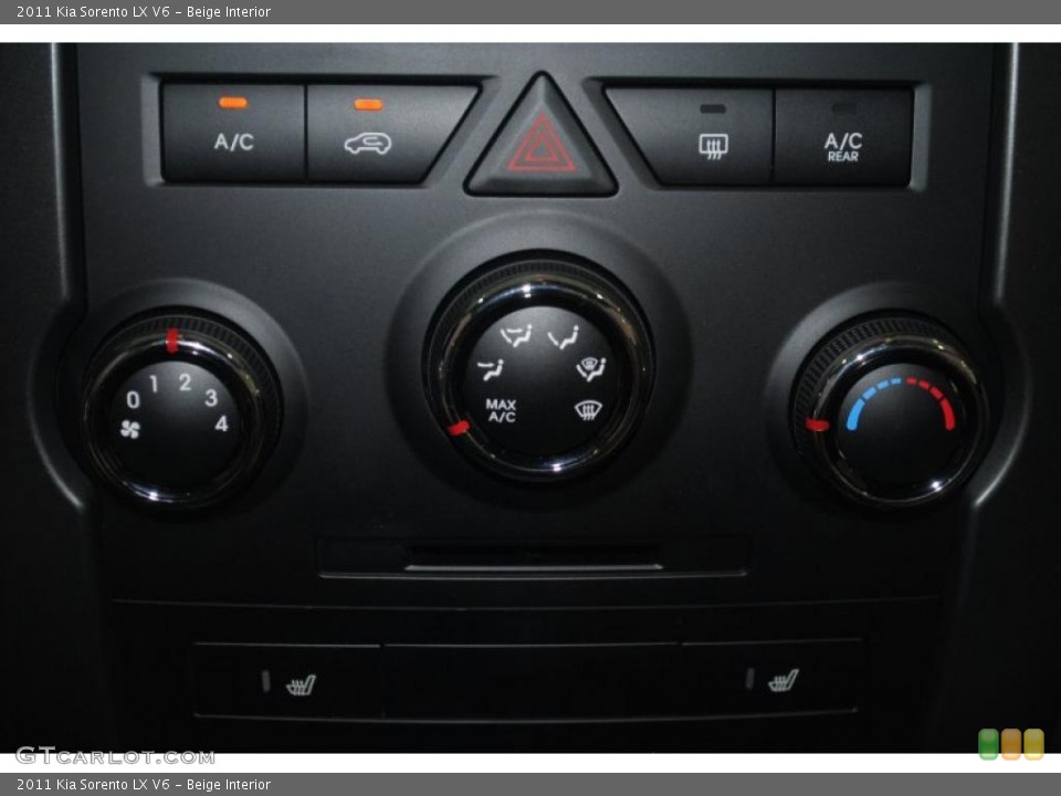 Beige Interior Controls for the 2011 Kia Sorento LX V6 #38814172