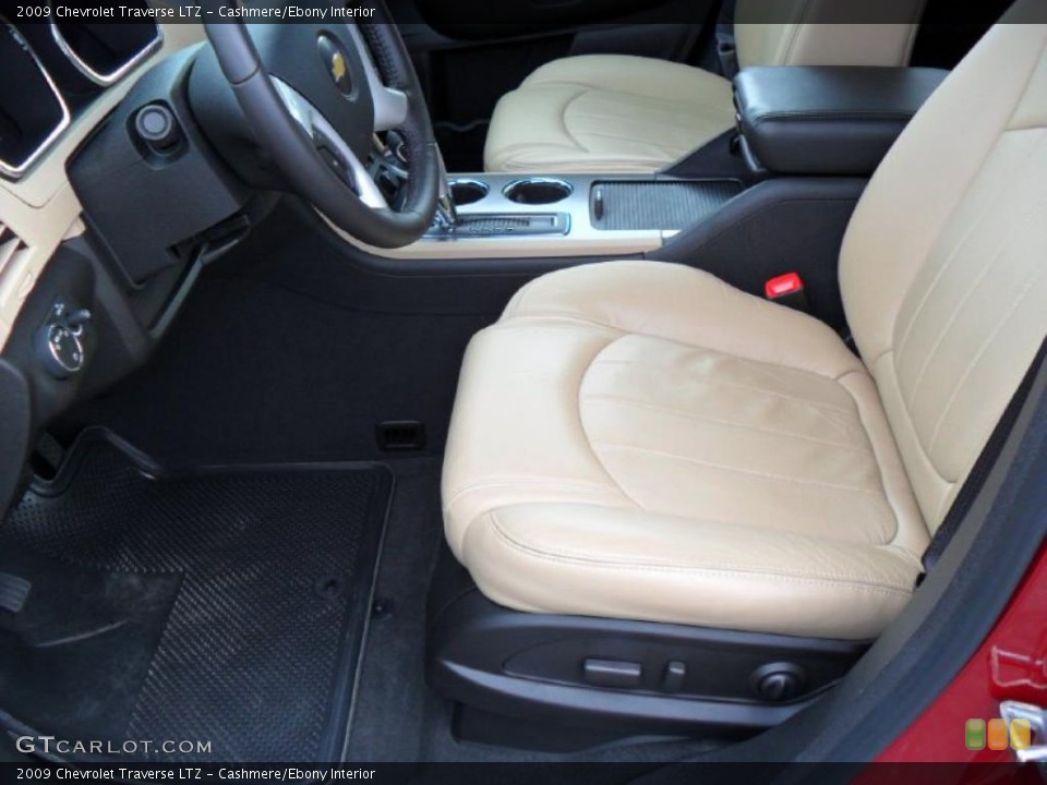 Cashmere/Ebony Interior Photo for the 2009 Chevrolet Traverse LTZ #38815400