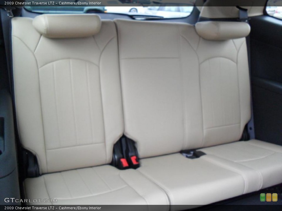 Cashmere/Ebony Interior Photo for the 2009 Chevrolet Traverse LTZ #38815604